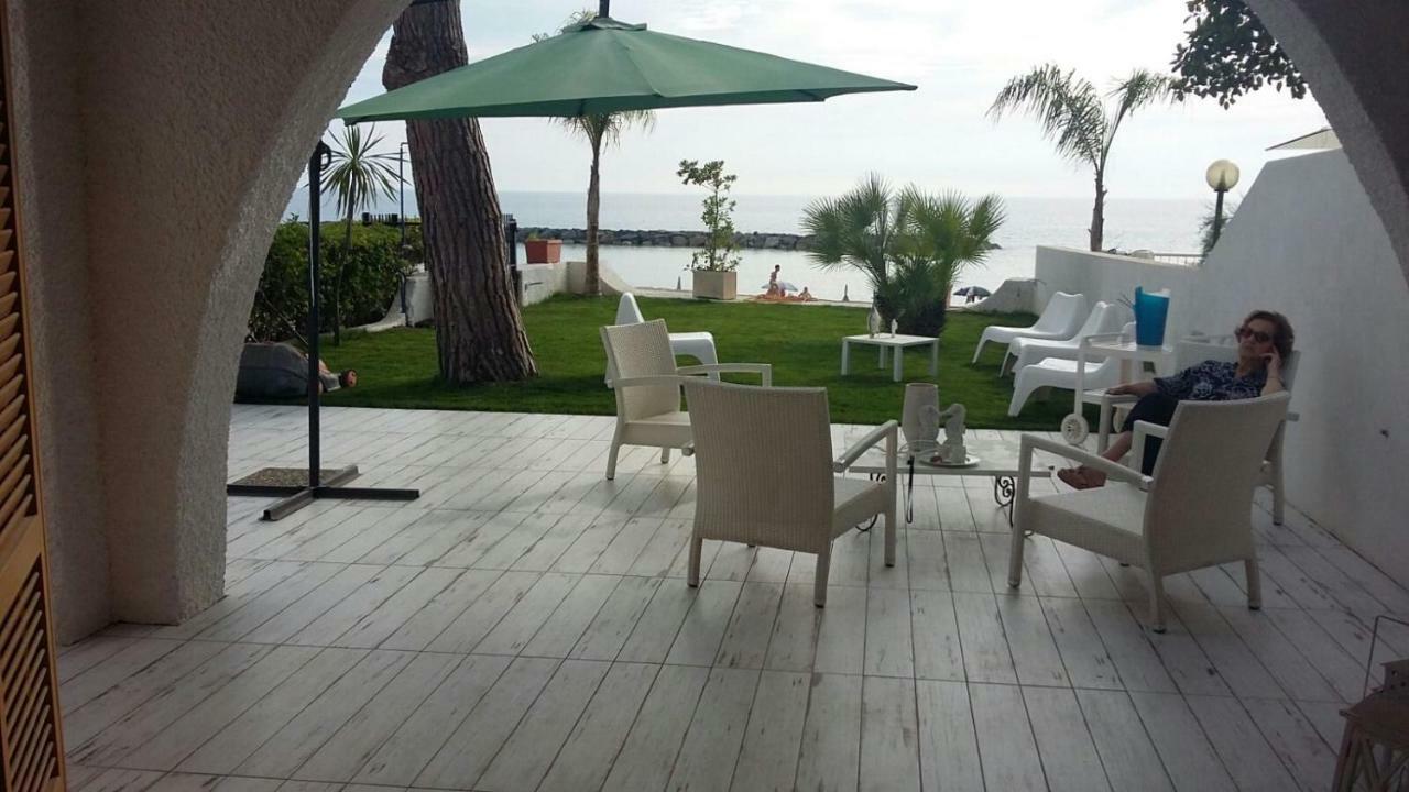 Villa A Diamante Sulla Spiaggia بلفيديري ماريتّيمو المظهر الخارجي الصورة