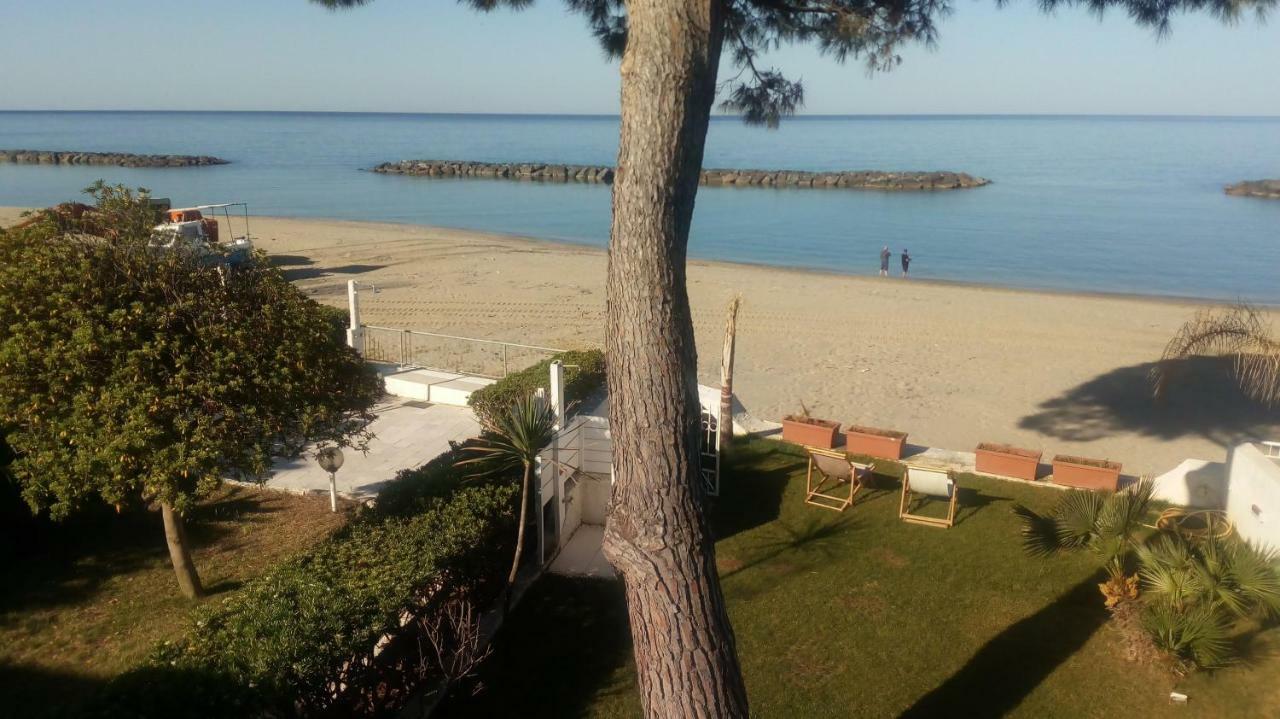 Villa A Diamante Sulla Spiaggia بلفيديري ماريتّيمو المظهر الخارجي الصورة