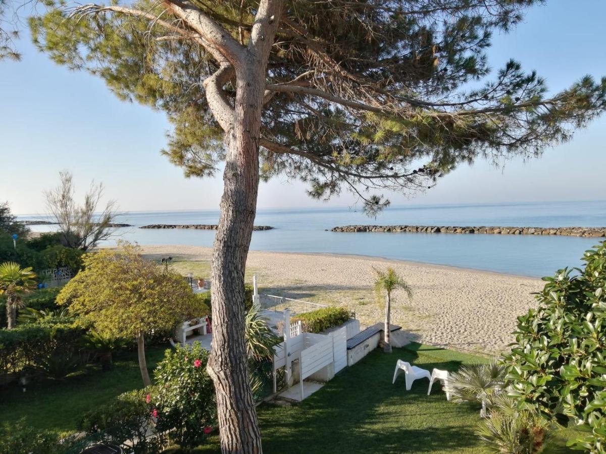 Villa A Diamante Sulla Spiaggia بلفيديري ماريتّيمو المظهر الخارجي الصورة
